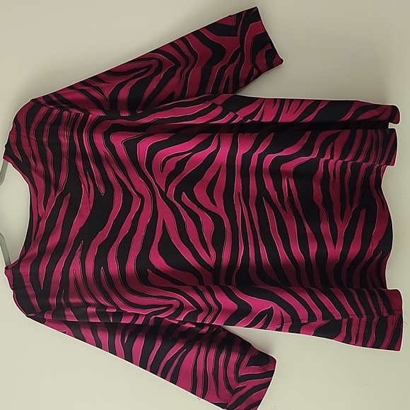 Chico's Zenergy Pink Black Zebra Stripes Sleeve Top 4 XXL (29) - Picture 5 of 7